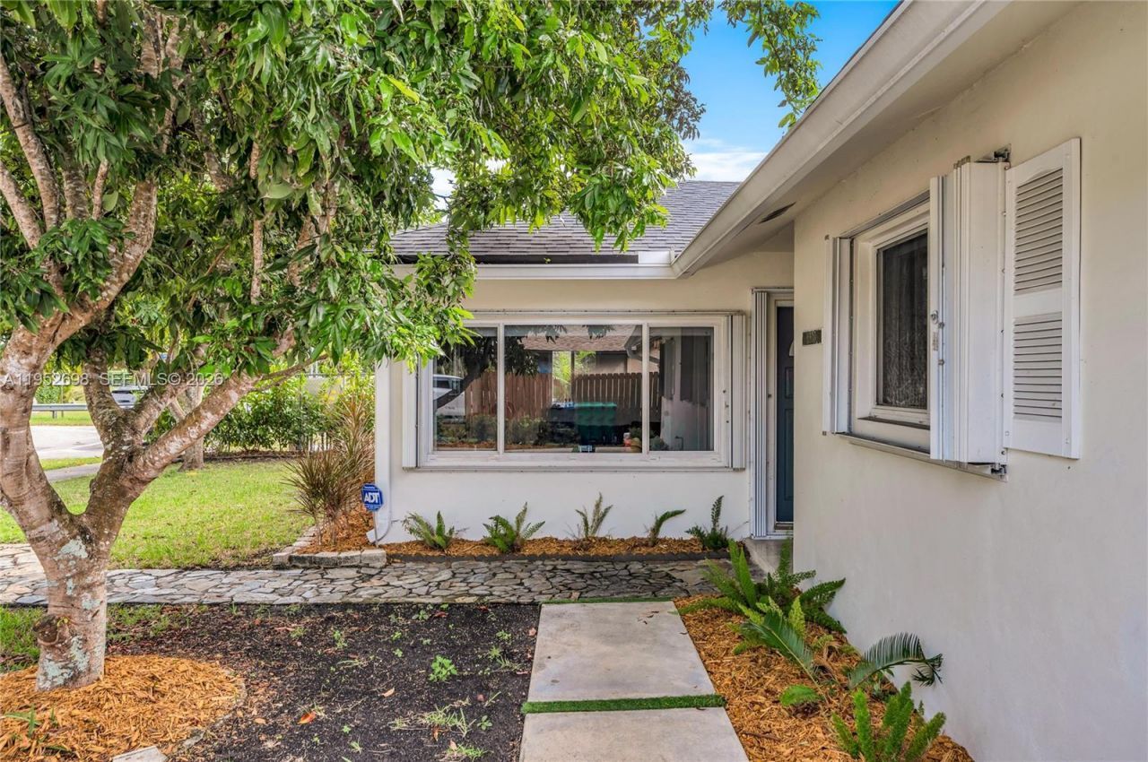 15930 SW 90th Ave , Palmetto Bay, FL 33157 Photo