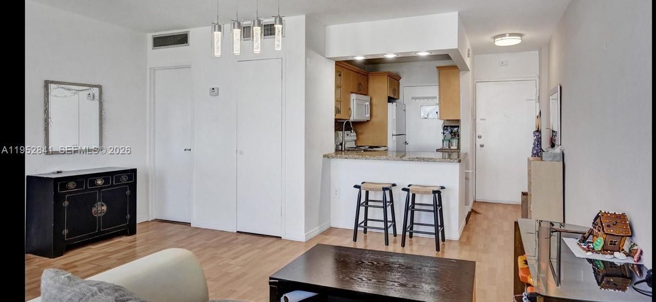 2899 Collins Ave, Unit 1502, Miami Beach, FL 33140 Photo