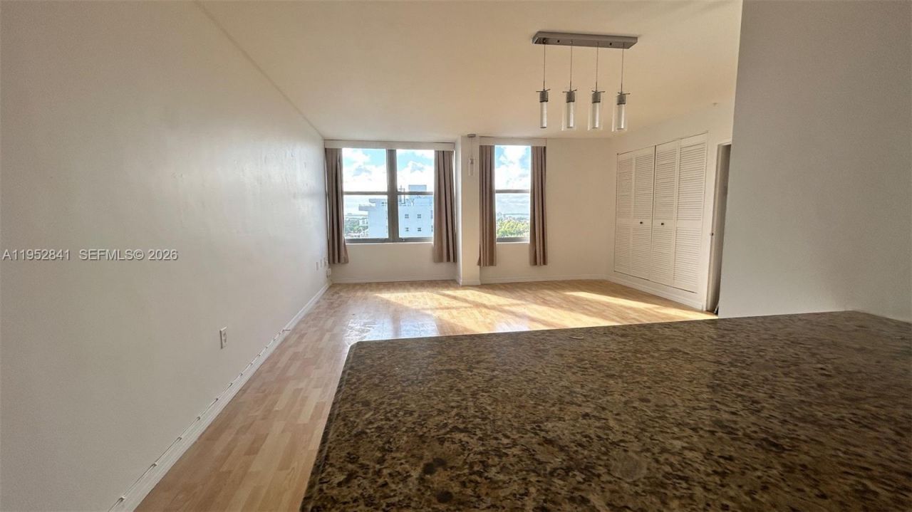 2899 Collins Ave, Unit 1502, Miami Beach, FL 33140 Photo