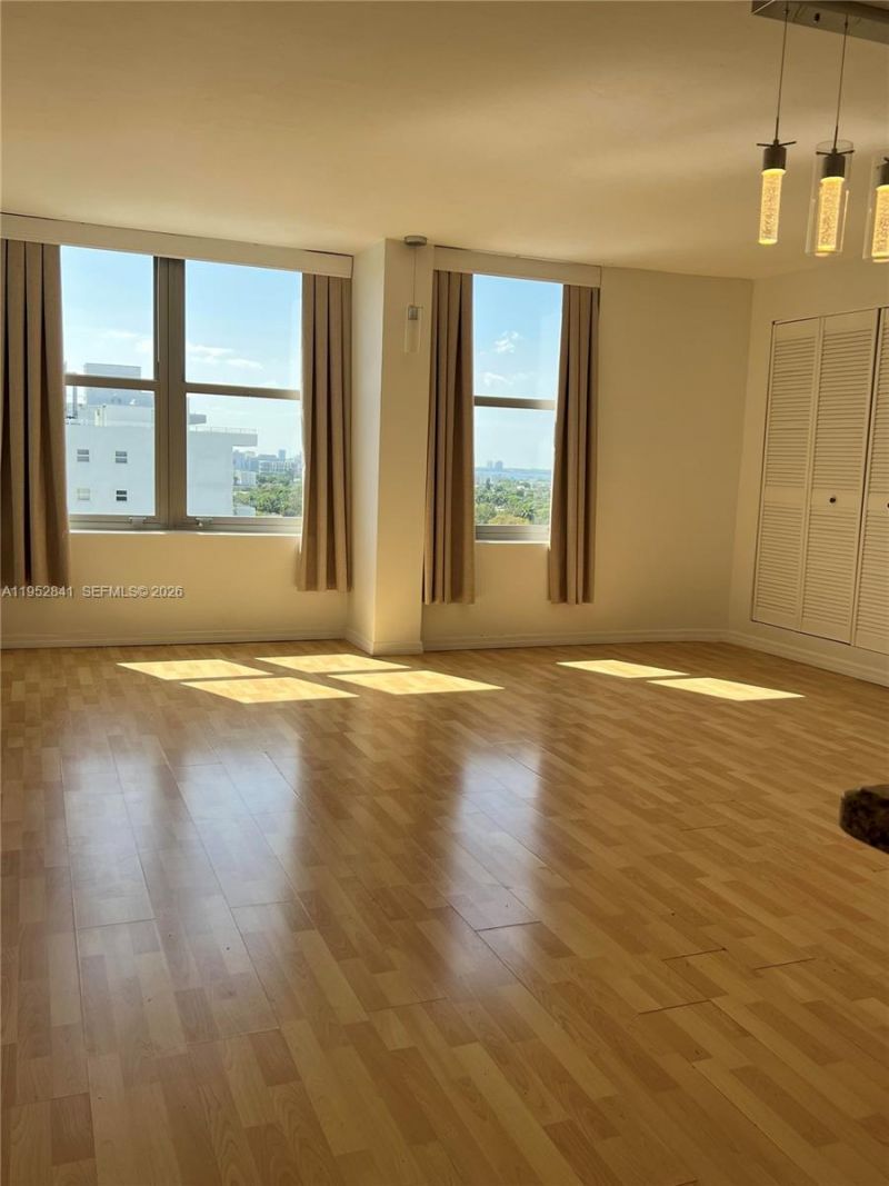2899 Collins Ave, Unit 1502, Miami Beach, FL 33140 Photo