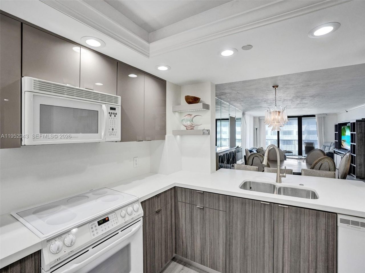 1167 Hillsboro Mile , Unit 607, Hillsboro Beach, FL 33062 Photo