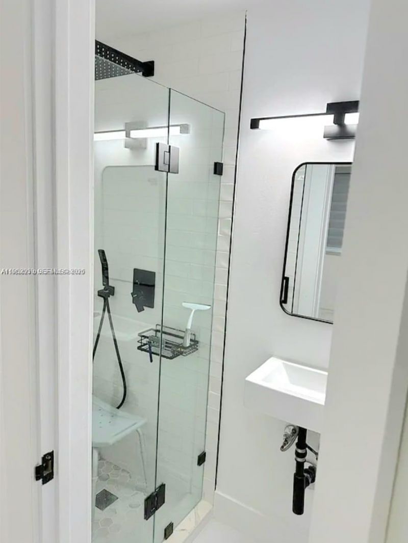 813 W 39th St, Unit 1, Miami Beach, FL 33140 Photo