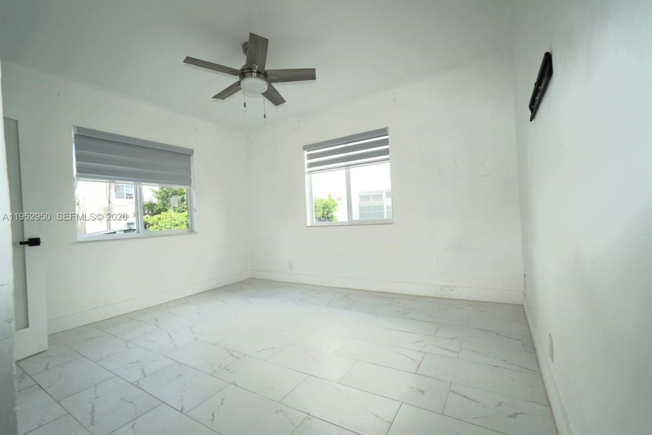 813 W 39th St, Unit 1, Miami Beach, FL 33140 Photo