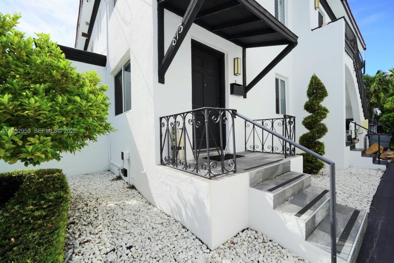 813 W 39th St, Unit 1, Miami Beach, FL 33140 Photo