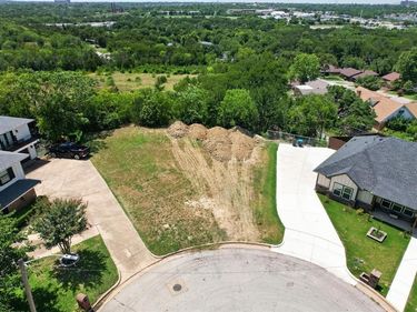 2300 Donnyville Court, Fort Worth, TX 76119