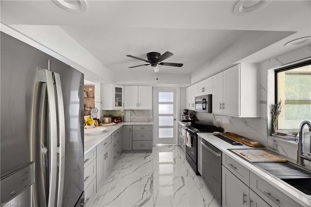 1890 Oakes Blvd, Unit A, Naples, FL 34119 Photo