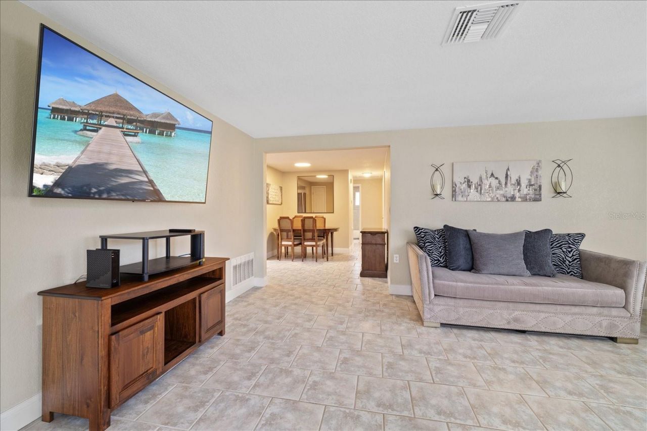 6400 18th Avenue N, Saint Petersburg, FL 33710 Photo