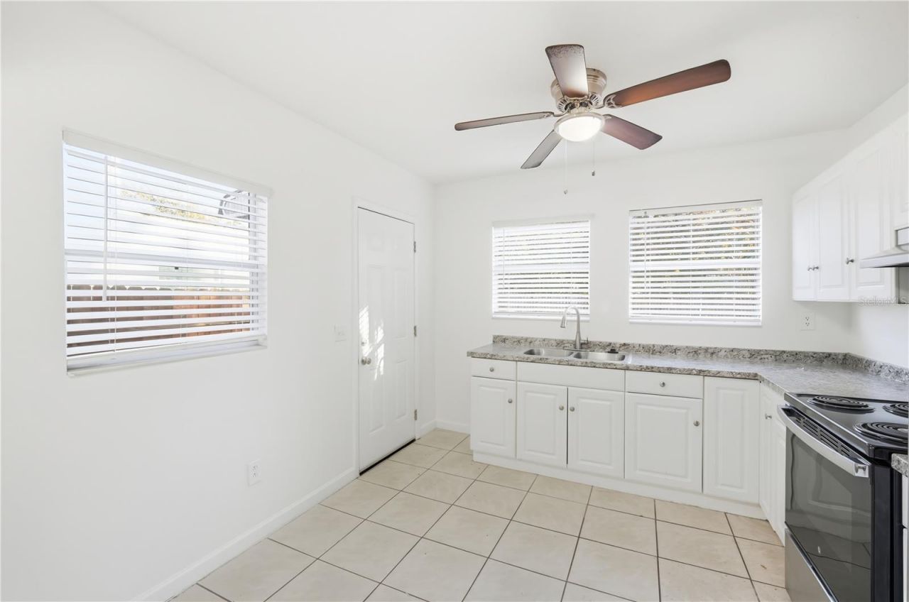 739 27th Avenue W, Bradenton, FL 34205 Photo