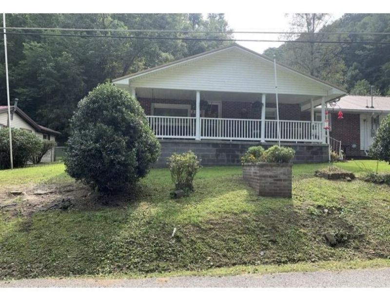 243 Nosben Fork, Belfry, KY 41514