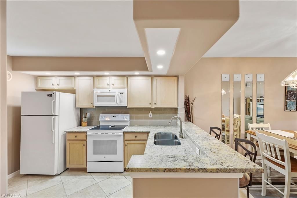 28064 Cavendish Ct , Unit 2404, Bonita Springs, FL 34135 Photo