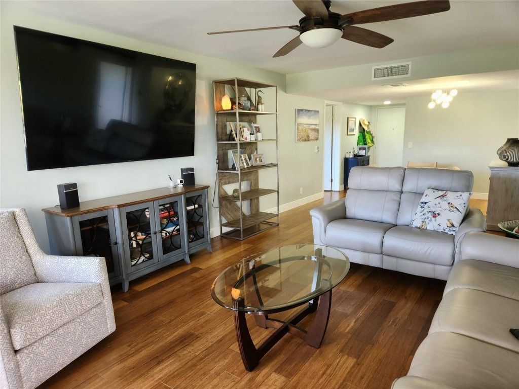 16100 Golf Club Road, Unit 301, Weston, FL 33326 Photo