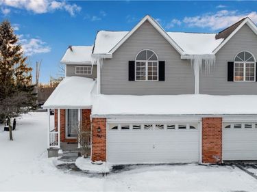 701 Forest Edge Drive, East Amherst, NY 14051