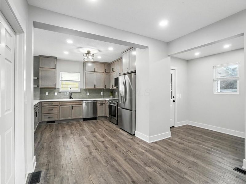 883 E Whittier Street, Columbus, OH 43206 Photo 24