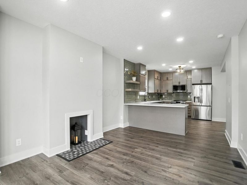 883 E Whittier Street, Columbus, OH 43206 Photo 9