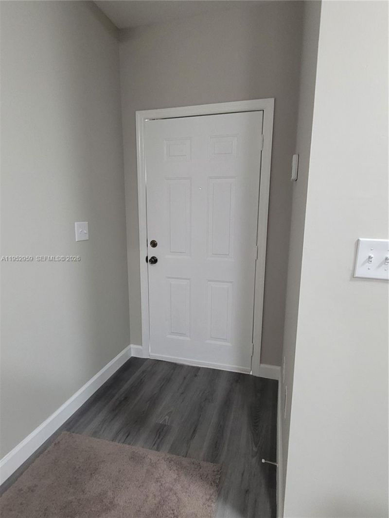 853 SW 2nd St, Unit 207, Miami, FL 33130 Photo