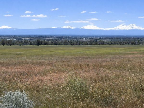 2 Wiley Road, Powell Butte, OR 97753