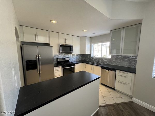 10552 Pine Pointe Avenue, Unit 201, Las Vegas, NV 89144