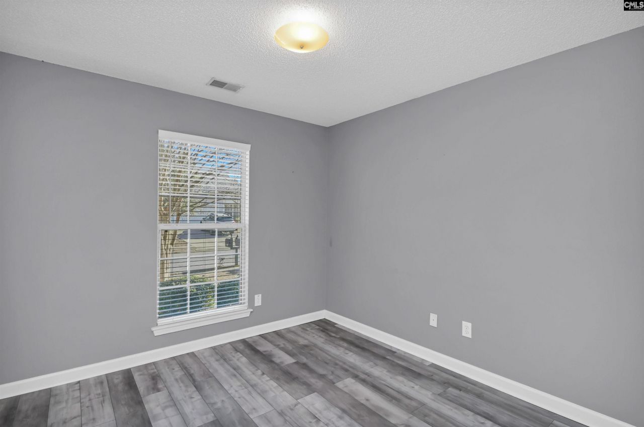 14 Woodhouse Photo 25