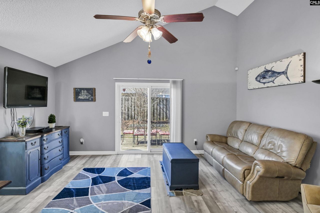 14 Woodhouse Photo 4