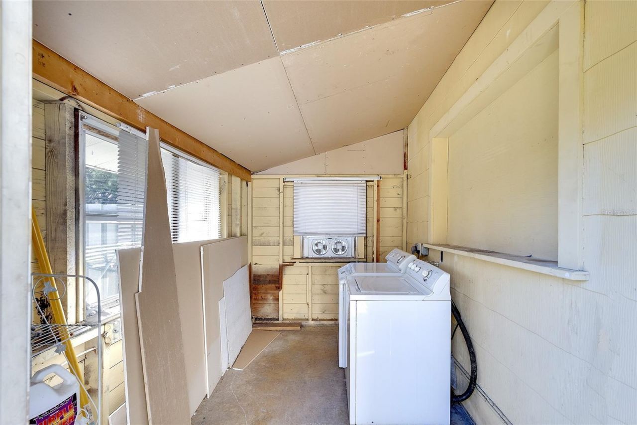 2118 53rd Avenue W, Bradenton, FL 34207 Photo