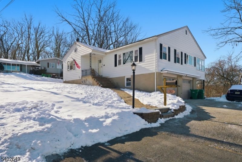 32 Willow St, Sussex, NJ 07461 Main Photo