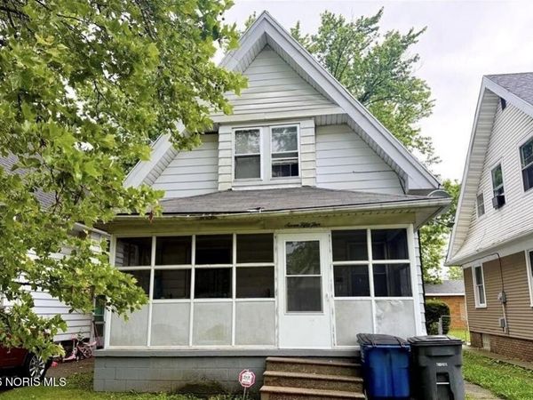 755 Dearborn Avenue, Toledo, OH 43605