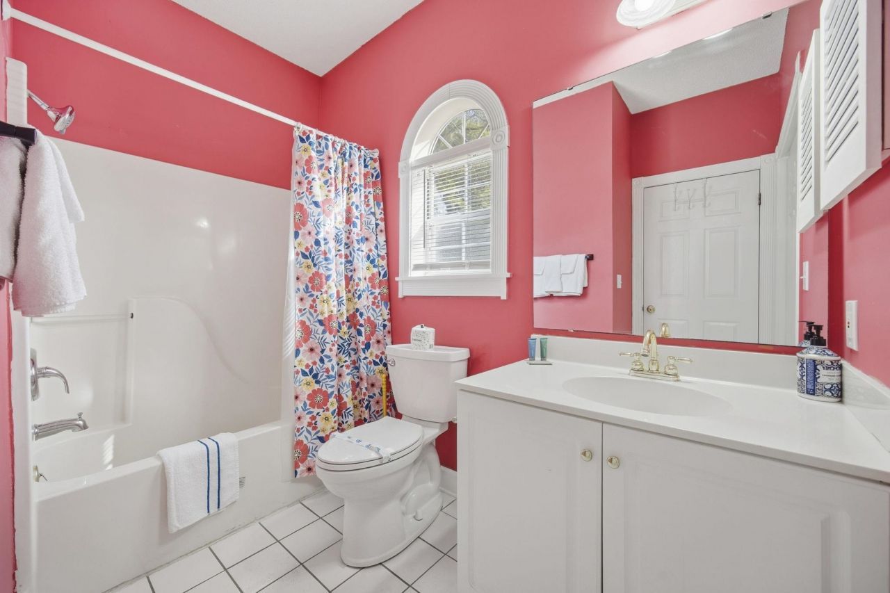 370 Lands End Blvd.  Photo 12