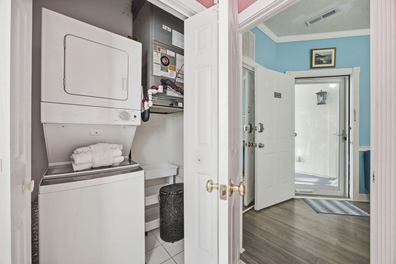 370 Lands End Blvd.  Photo 13