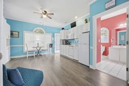 370 Lands End Blvd.  photo 4