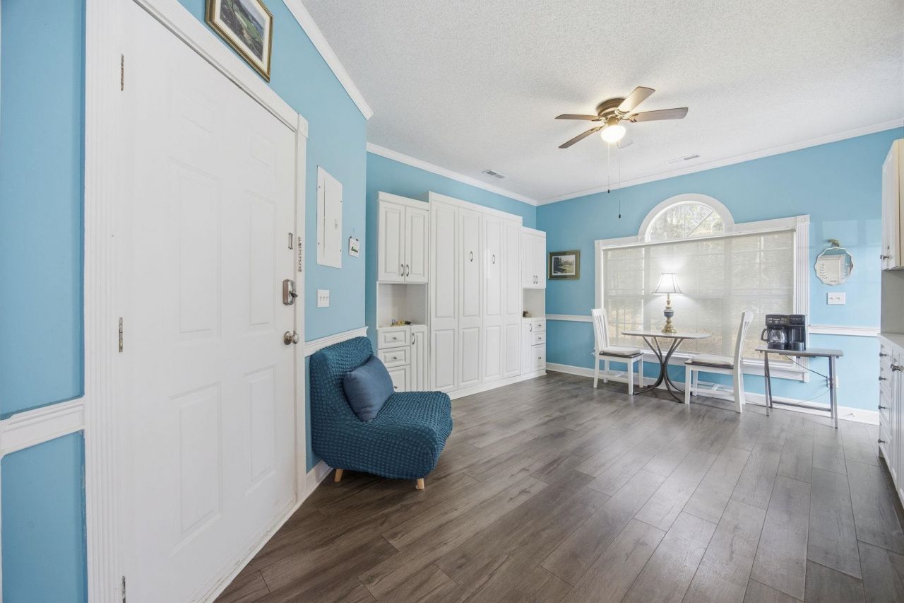 370 Lands End Blvd.  Photo 5