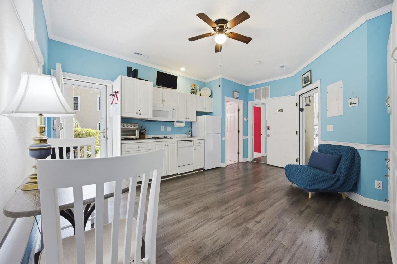 370 Lands End Blvd.  Photo 6