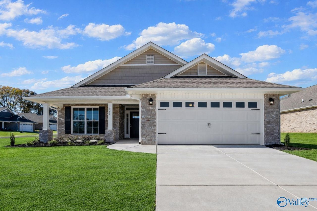 106 Sidney Ruth Drive, New Market, AL 35761 Main Photo