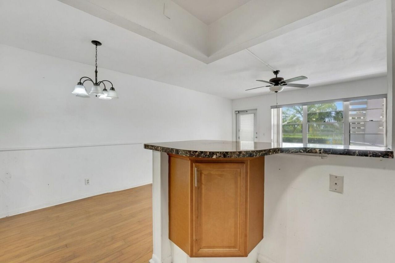 120 Windsor, Unit F, West Palm Beach, FL 33417 Photo