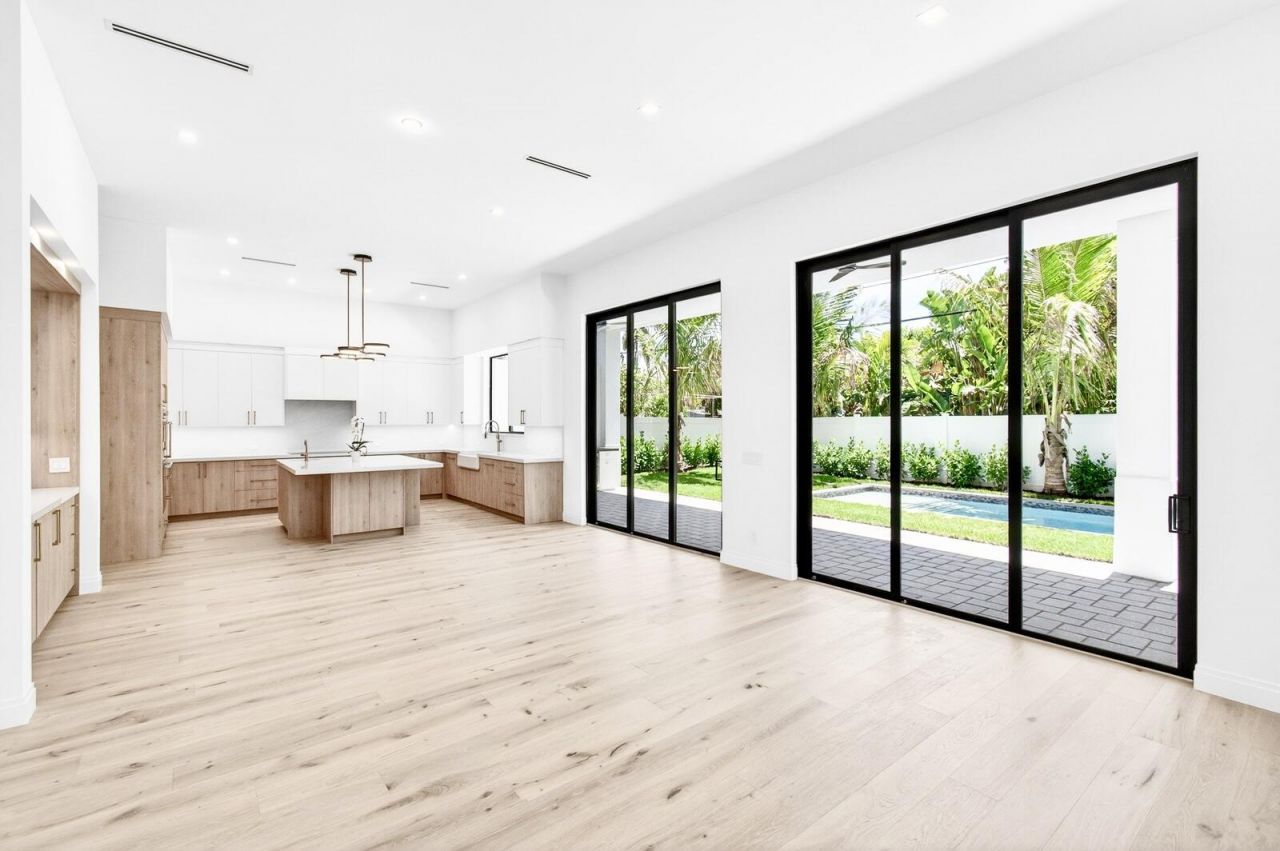 354 Leigh Road, West Palm Beach, FL 33405 Photo