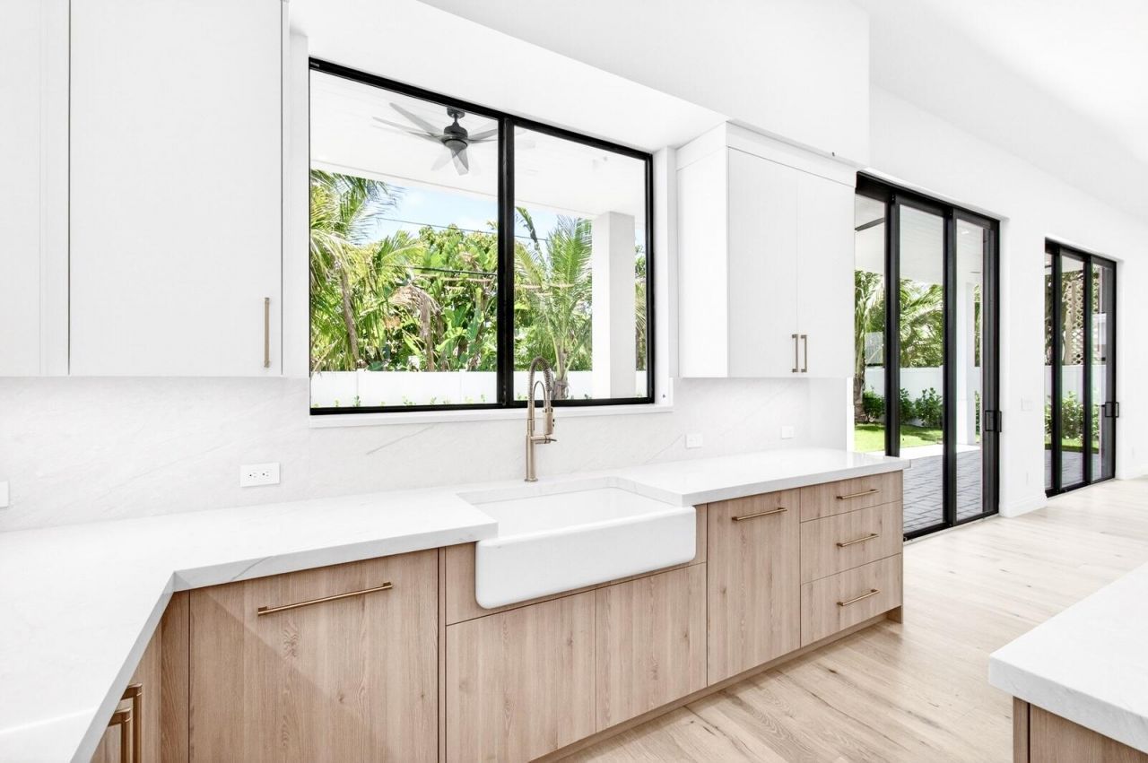 354 Leigh Road, West Palm Beach, FL 33405 Photo