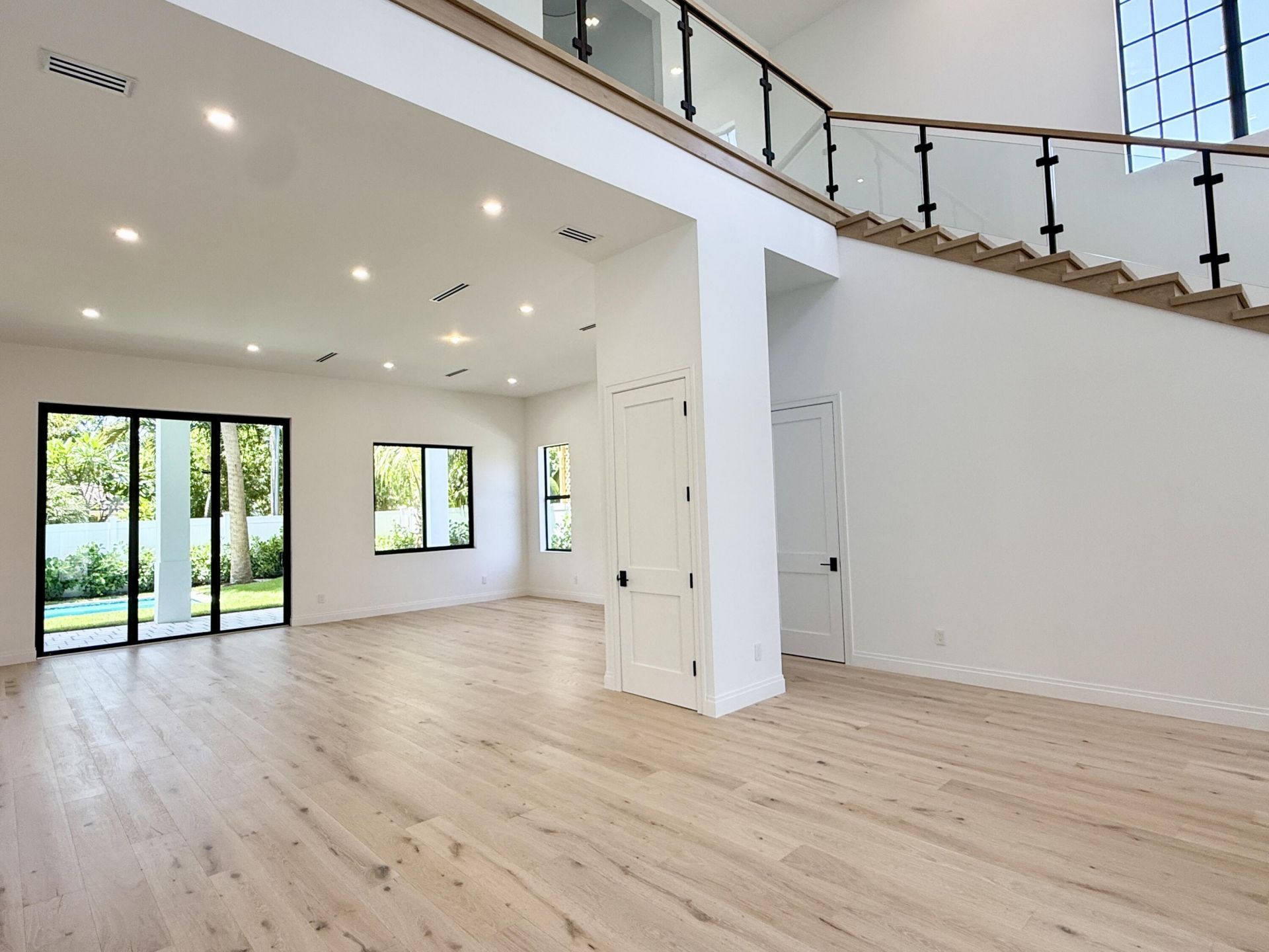354 Leigh Road, West Palm Beach, FL 33405 Photo