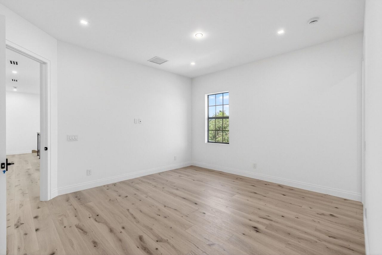 354 Leigh Road, West Palm Beach, FL 33405 Photo