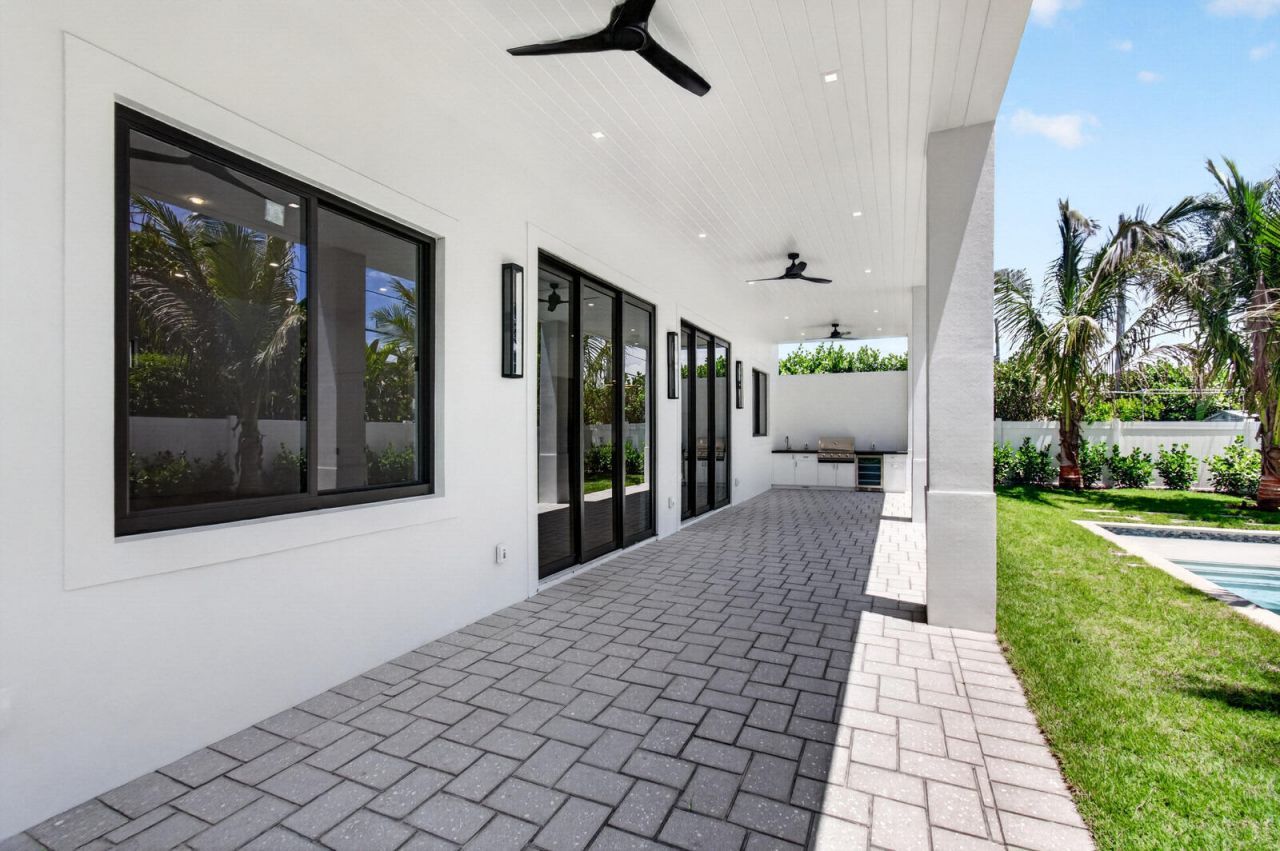 354 Leigh Road, West Palm Beach, FL 33405 Photo