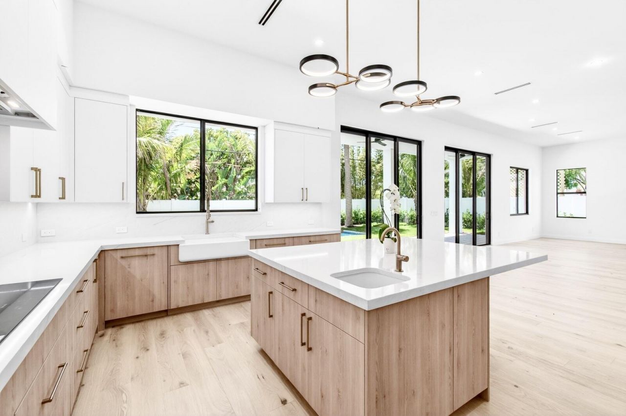 354 Leigh Road, West Palm Beach, FL 33405 Photo