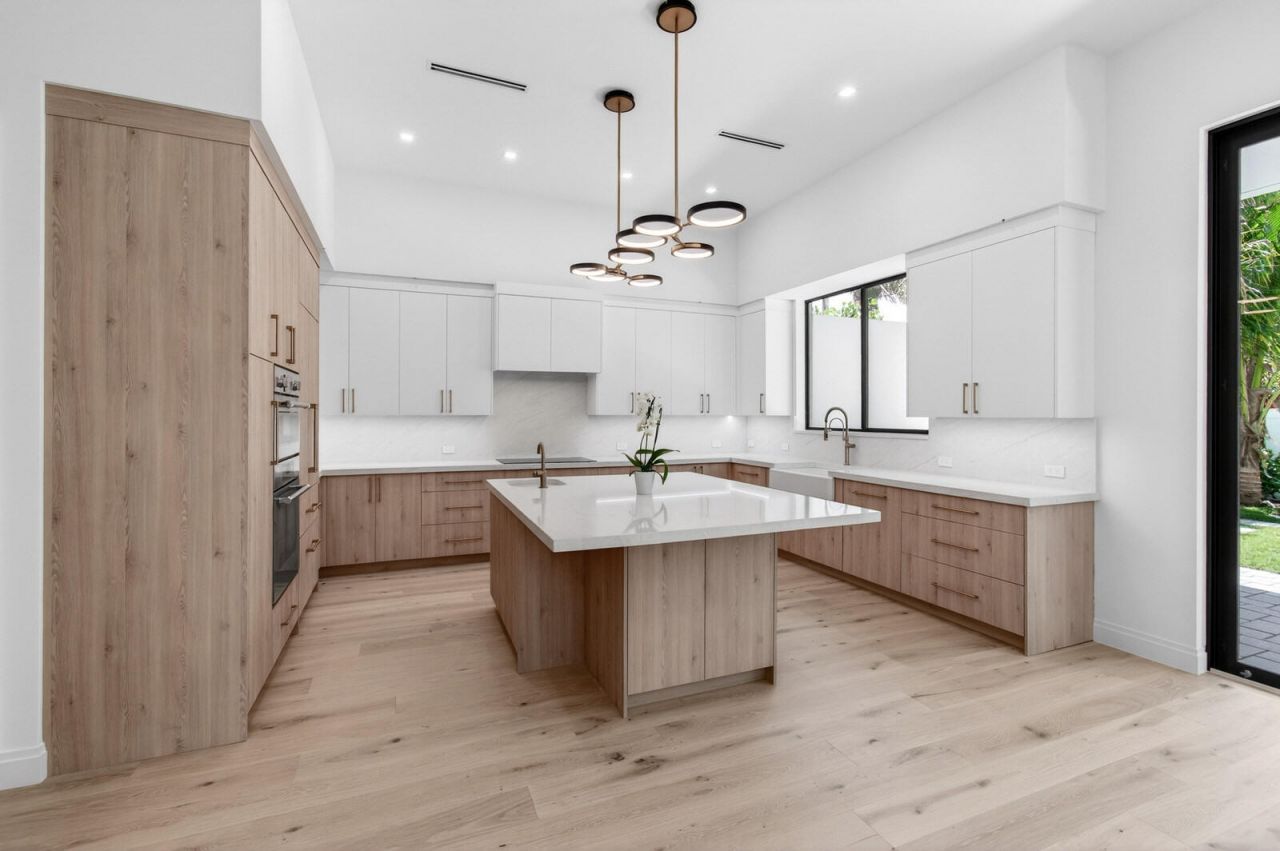 354 Leigh Road, West Palm Beach, FL 33405 Photo