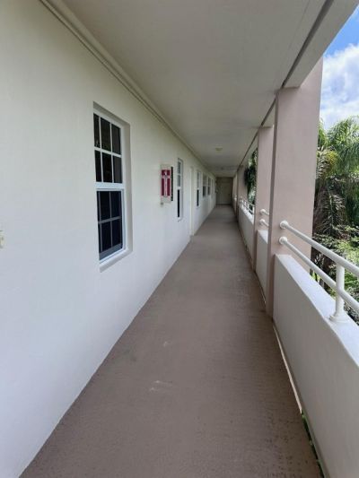 3850 Oaks Clubhouse Drive, Unit 403, Pompano Beach, FL 33069 Photo
