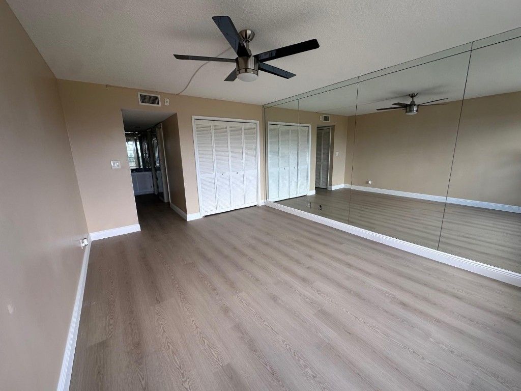 3850 Oaks Clubhouse Drive, Unit 403, Pompano Beach, FL 33069 Photo