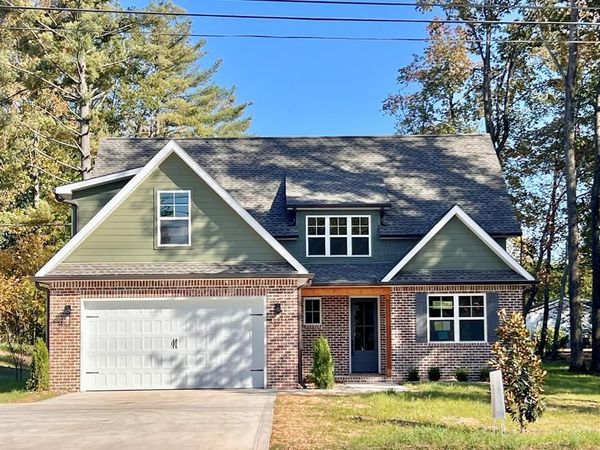 384 Old Kentucky Rd, Cookeville, TN 38501