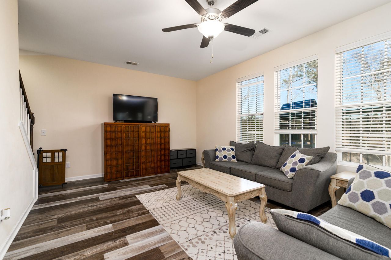 4968 Serene Lane Photo 10