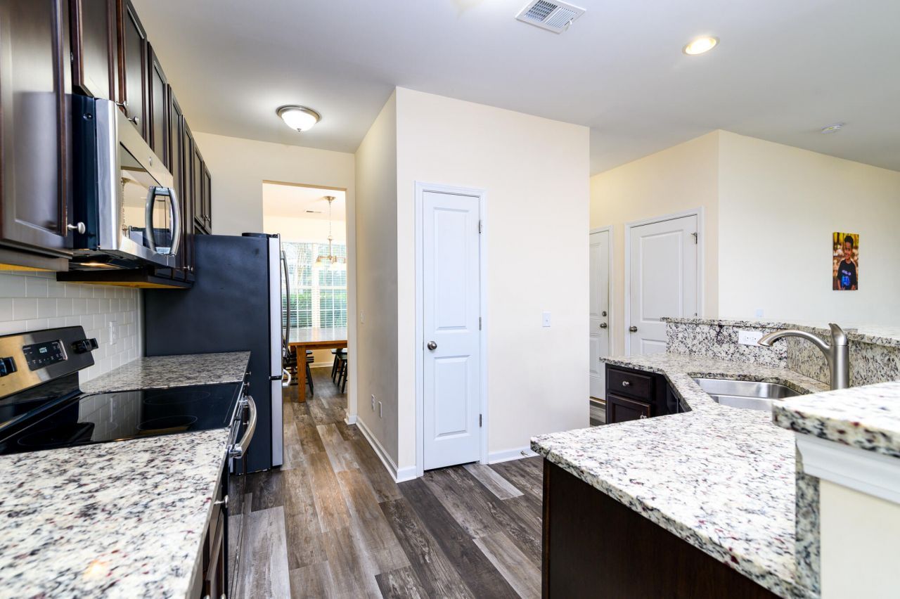 4968 Serene Lane Photo 4