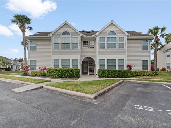 1907 Aynsley Way, Unit 32-2, Vero Beach, FL 32966