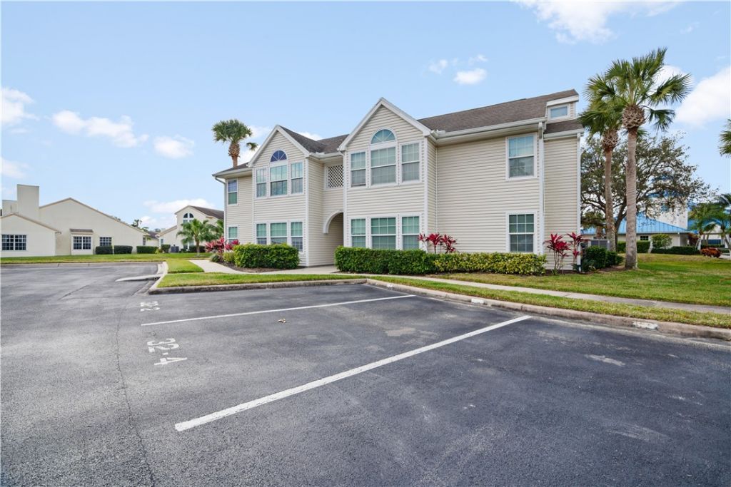 1907 Aynsley Way, Unit 32-2, Vero Beach, FL 32966 Photo