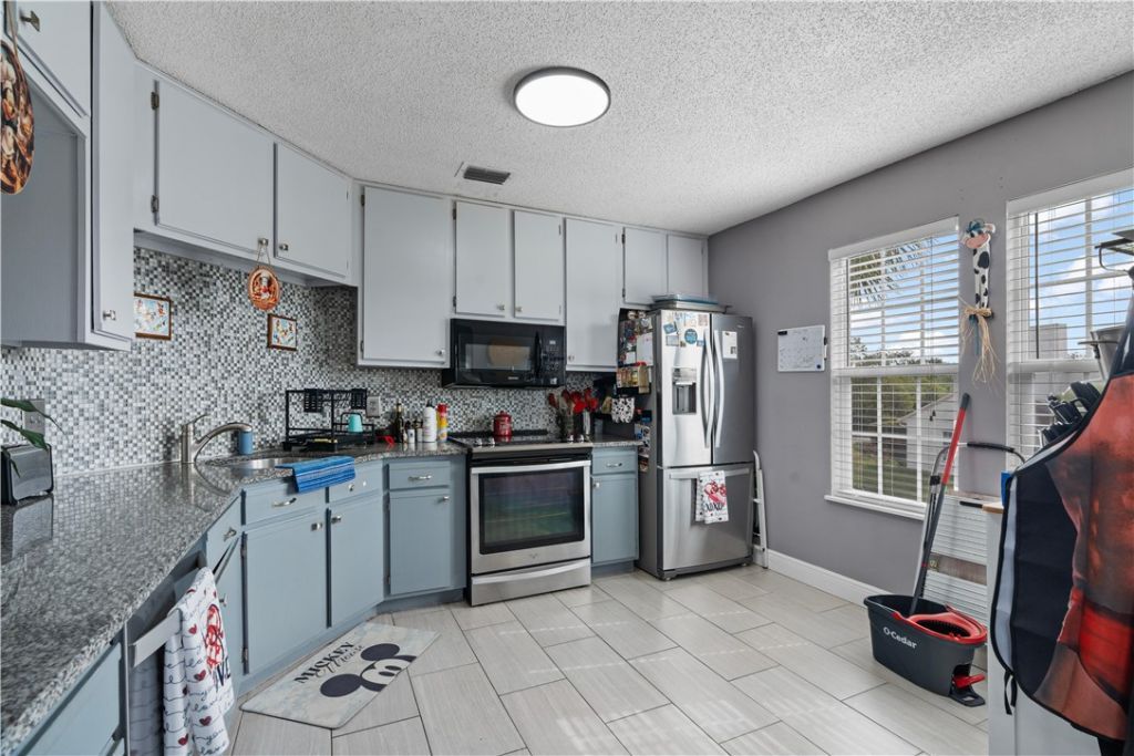 1907 Aynsley Way, Unit 32-2, Vero Beach, FL 32966 Photo