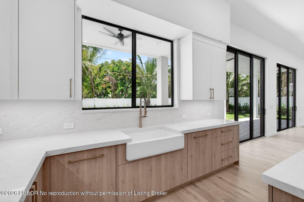 354 Leigh Road, West Palm Beach, FL 33405 Photo