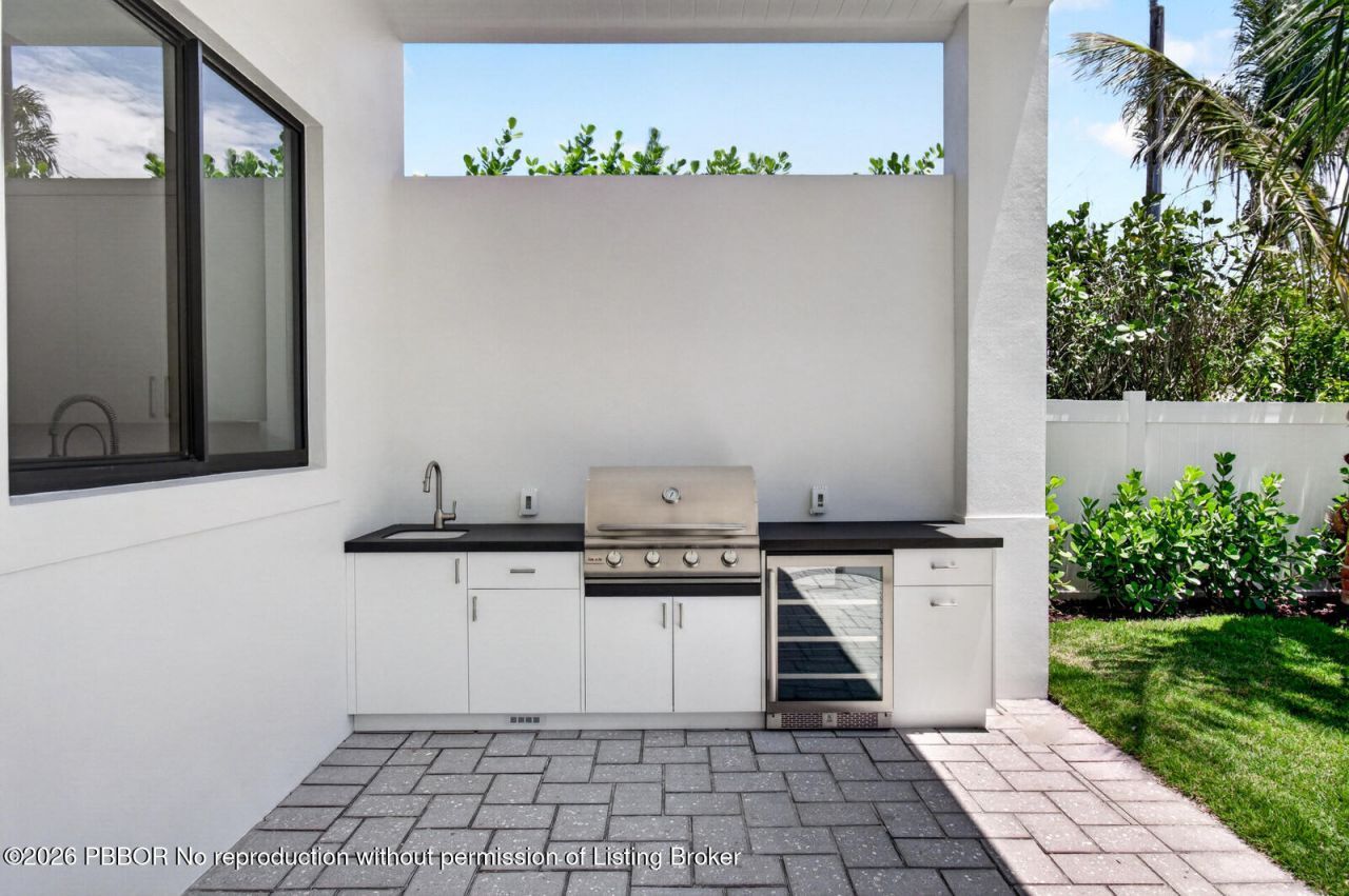 354 Leigh Road, West Palm Beach, FL 33405 Photo